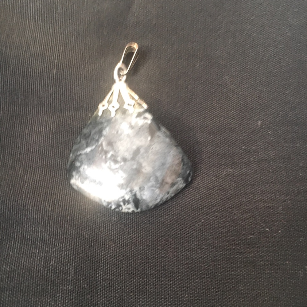 Dentretic Stone Charm w Sterling silver